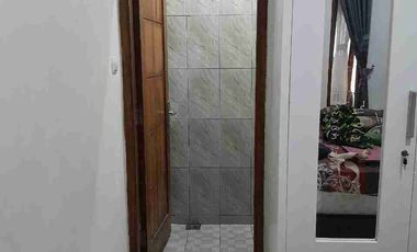 DISEWAKAN RUMAH di Cisaranten Arcamanik Siap Huni Semi Furnished