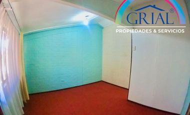 Amplia casa 2d 1b en Colina