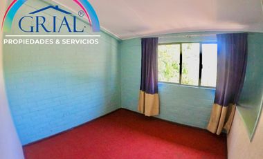 Amplia casa 2d 1b en Colina