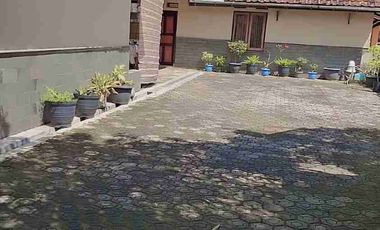 dijual rumah 2 lantai di belakang smk pui  jl salamudin kota majalengka 1.5 m
