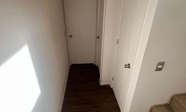 Hermosa Casa (5D-4B-4E) en 350 M2, Condominio Las Rocas, Padre Hurtado.