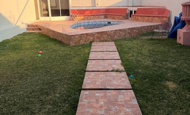 Casa con alberca en venta en Cuautla