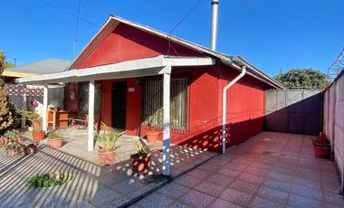 , AMPLIA CASA DE 4 DORMITORIOS CON 3 ESTACIONAMIENTOS, EN ZAÑARTU, CHILLAN