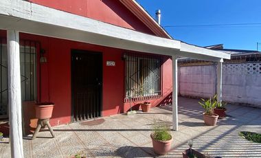 , AMPLIA CASA DE 4 DORMITORIOS CON 3 ESTACIONAMIENTOS, EN ZAÑARTU, CHILLAN