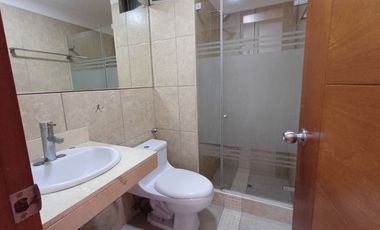 SURCO – DEPA AMPLIO 88 m² + SALA DE ESTAR + COCHERA | PRECIO NEGOCIABLE