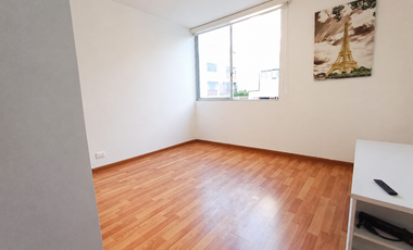 SURCO – DEPA AMPLIO 88 m² + SALA DE ESTAR + COCHERA | PRECIO NEGOCIABLE