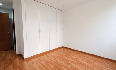 SURCO – DEPA AMPLIO 88 m² + SALA DE ESTAR + COCHERA | PRECIO NEGOCIABLE