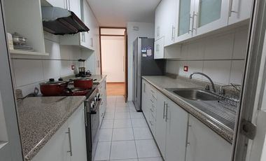 SURCO – DEPA AMPLIO 88 m² + SALA DE ESTAR + COCHERA | PRECIO NEGOCIABLE
