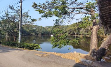 Terreno esquinero de venta en la Urbanización Lago de Capeira, 1528 m2