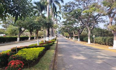 Terreno esquinero de venta en la Urbanización Lago de Capeira, 1528 m2