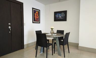 Suite amoblada de alquiler en el Centro de Guayaquil, incluye alícuota.