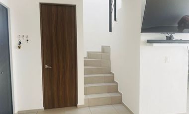 Casa en renta a 5 min Aeropuerto Toluca, FRACCIONAMIENTO AUREA PROTOTIPO VASARI, 13 mil mensual