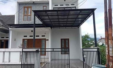 Disewakan Rumah Minimalis Semi Furnished Cisaranten