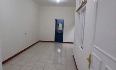 Disewakan Rumah Bebas Banjir di Bulevar Hijau Cluster Adenium - Harapan Indah Bekasi