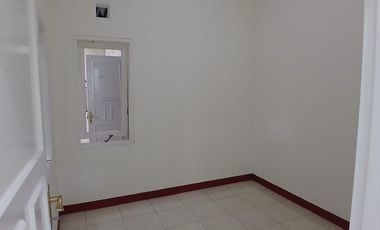 Disewakan Rumah Bebas Banjir di Bulevar Hijau Cluster Adenium - Harapan Indah Bekasi