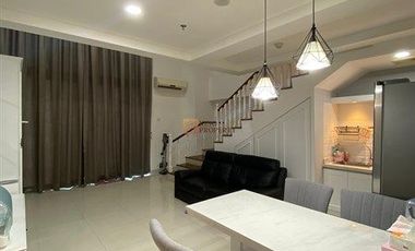 Diatas Mall Central Park 2 sebelah Soho Capital & Taman Anggrek, Disewa Neo Soho Residence Soho Podomoro City Furnished 96m2 2 Lantai Mezzanine.