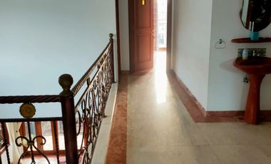 Rumah Mewah dalam kompleks elit di Denpasar dekat Living World