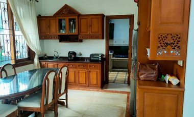 Rumah Mewah dalam kompleks elit di Denpasar dekat Living World