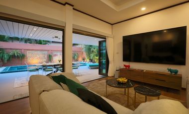 Totally refurbished pool villa in gated community in the upcoming Bang Saray