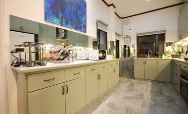Totally refurbished pool villa in gated community in the upcoming Bang Saray