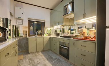 Totally refurbished pool villa in gated community in the upcoming Bang Saray