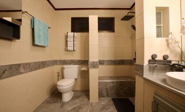Totally refurbished pool villa in gated community in the upcoming Bang Saray