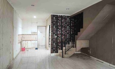 Dijual rumah Taman Semanan Indah, 5x15, 2 lt, 120 m2, 2+1 kt, 2+1 km, hdp barat daya