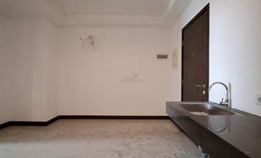 Lokasi Super Strategis, Akses Mudah ke Mana-Mana , Disewakan Apartemen 1br di AKR Gallery West unfurnish cocok untuk kamu yang sudah punya barang