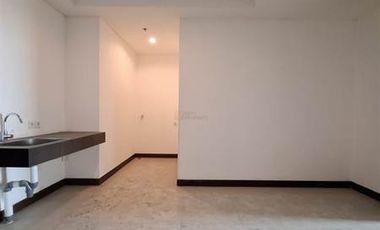 Dekat MNCTV - RCTI & Terintegrasi Perkantoran AKR, Disewa 1BR AKR Gallery West Residence 53m² Unfurnished, Fasilitas Rooftop Sky Pool, Gym, PLayground