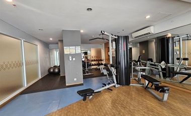 Dekat MNCTV - RCTI & Terintegrasi Perkantoran AKR, Disewa 1BR AKR Gallery West Residence 53m² Unfurnished, Fasilitas Rooftop Sky Pool, Gym, PLayground