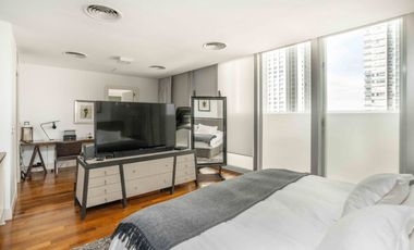 Magnifico Triplex en alquiler en Puerto Madero Estilo Neoyorquino amoblamiento Premium UNICO con Parrilla y Terraza Imperdible