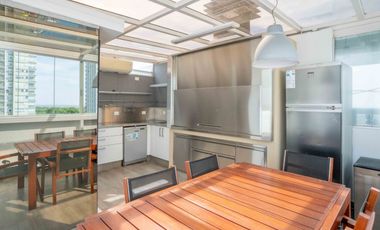 Magnifico Triplex en alquiler en Puerto Madero Estilo Neoyorquino amoblamiento Premium UNICO con Parrilla y Terraza Imperdible