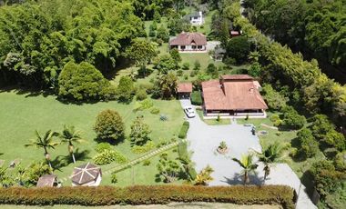 VENTA CASA CAMPESTRE MARINILLA