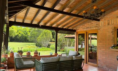 VENTA CASA CAMPESTRE MARINILLA