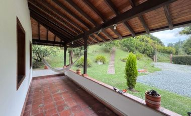 VENTA CASA CAMPESTRE MARINILLA