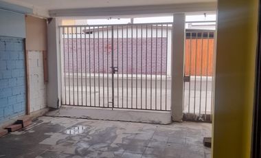 Arriendo casa amplia cerca Saucache y UTA