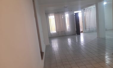Arriendo casa amplia cerca Saucache y UTA
