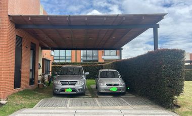 ARRIENDO CASA OIKOS –VARIANTE CAJICA / ZIPA