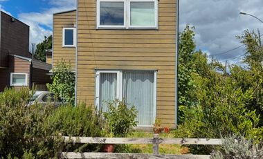 Se vende hermosa casa ubicada en el exclusivo condominio en Las Mulatas, Valdivia