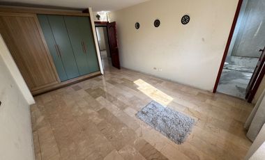 En venta casa de 4 dormitorios en Urb.Ciudad Celeste, Vía Samborondón.