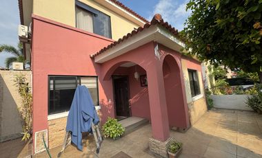 En venta casa de 4 dormitorios en Urb.Ciudad Celeste, Vía Samborondón.