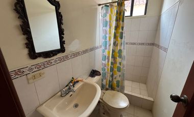 En venta casa de 4 dormitorios en Urb.Ciudad Celeste, Vía Samborondón.