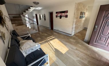 En venta casa de 4 dormitorios en Urb.Ciudad Celeste, Vía Samborondón.