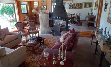SE VENDE HERMOSA CASA EN LA CALERA