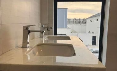 En venta moderna y lujosa casa en Ciudad Celeste, Nuevo Samborondon