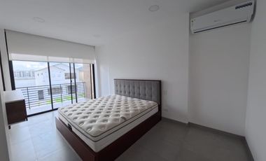 En venta moderna y lujosa casa en Ciudad Celeste, Nuevo Samborondon