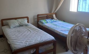 VENDO HERMOSA CASA  CON ESPACIO AÉREO LIBRE EN EL POBLADO ÁREA DE 443 MTS. EXCELENTE UBICACIÓN