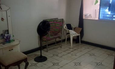 VENDO HERMOSA CASA  CON ESPACIO AÉREO LIBRE EN EL POBLADO ÁREA DE 443 MTS. EXCELENTE UBICACIÓN