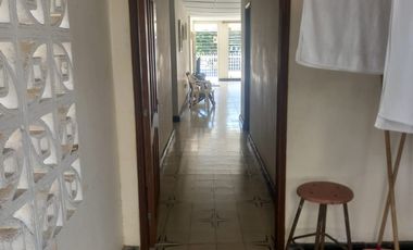 VENDO HERMOSA CASA  CON ESPACIO AÉREO LIBRE EN EL POBLADO ÁREA DE 443 MTS. EXCELENTE UBICACIÓN