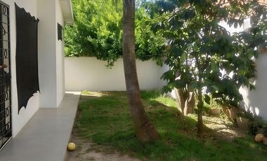 VENDO HERMOSA CASA  CON ESPACIO AÉREO LIBRE EN EL POBLADO ÁREA DE 443 MTS. EXCELENTE UBICACIÓN